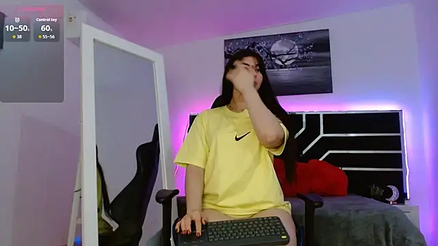 -MiaDelight- online show from 11-26-25, 02:06