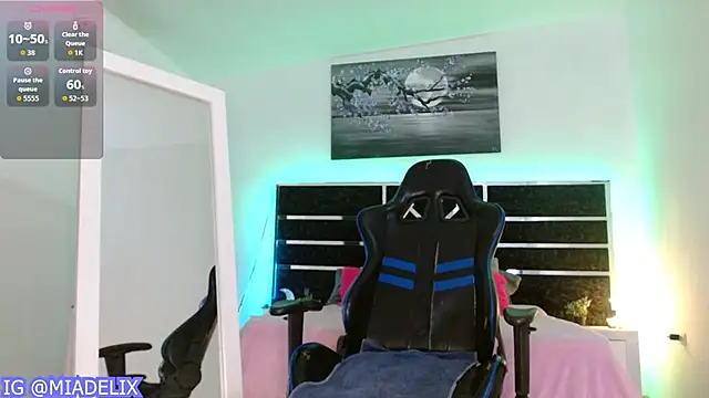 -MiaDelight- online show from 04-14-26, 03:06