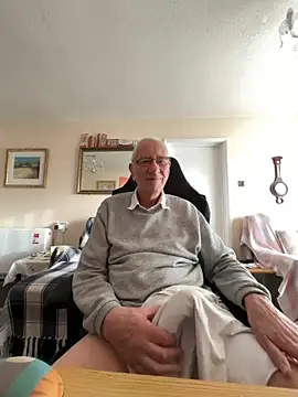 cutaboverest online show from 02-15-26, 04:06