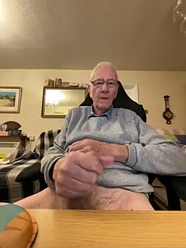 cutaboverest online show from 11-28-25, 05:13