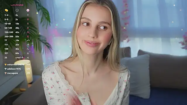 Fluffy-Angel online show from 02-06-25, 11:20