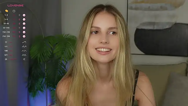 Fluffy-Angel online show from 09-21-25, 03:50