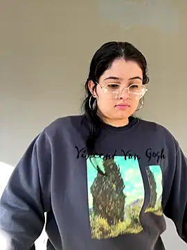 Stephania 18 online show from 09-09-25, 12:25