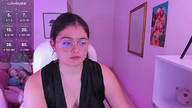 Stephania 18 online show from 01-22-25, 07:34