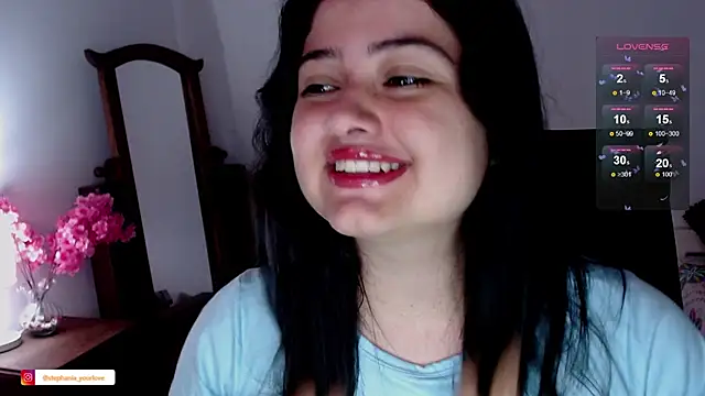 Stephania 18 online show from 11-28-25, 02:50