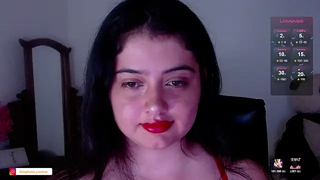 Stephania 18 online show from 12-17-25, 02:16