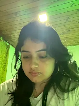 Stephania 18 online show from 09-30-25, 12:27