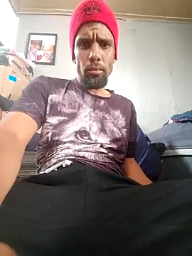 Snapshot of Tigermanboy chatting on 10-31-25, 12:35 Tigermanboy online show from 10-31-25, 12:35