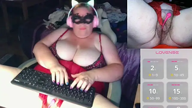 Snapshot of BBW-Ginger chatting on 05-29-26, 10:05 BBW-Ginger online show from 05-29-26, 10:05