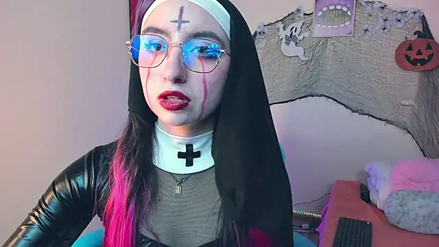 Julieta cott online show from 10-31-25, 12:18