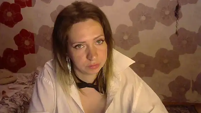 Snapshot of Queen_Daenerys chatting on 09-24-25, 07:09 Queen Daenerys online show from 09-24-25, 07:09