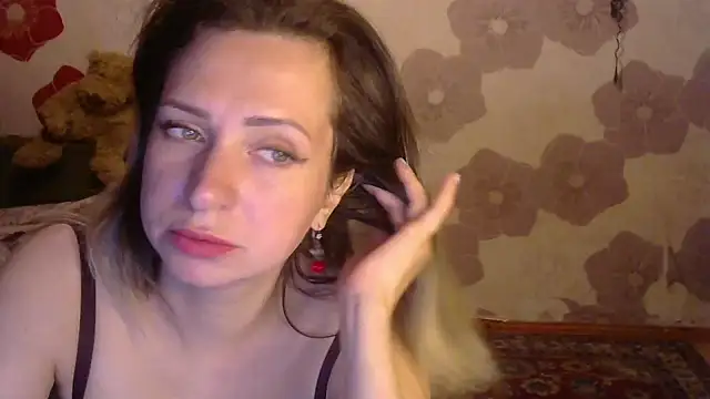 Snapshot of Queen_Daenerys chatting on 09-12-25, 07:57 Queen Daenerys online show from 09-12-25, 07:57