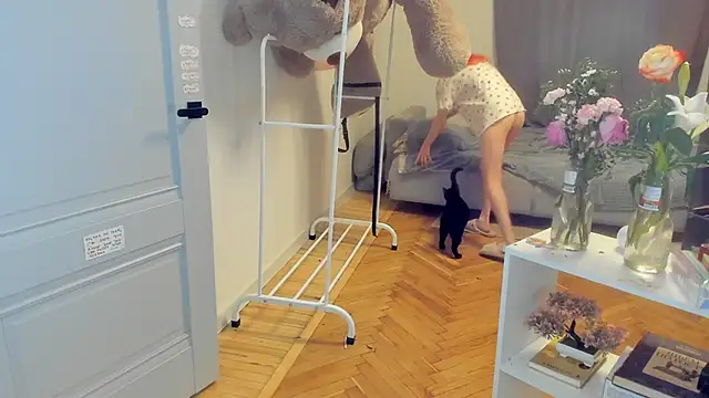 Snapshot of Silly__Milly chatting on 03-12-25, 02:12 Silly  Milly online show from 03-12-25, 02:12