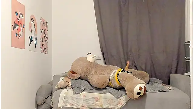 Snapshot of Silly__Milly chatting on 02-10-25, 05:52 Silly  Milly online show from 02-10-25, 05:52