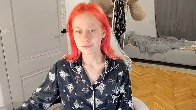 Snapshot of Silly__Milly chatting on 02-03-25, 02:45 Silly  Milly online show from 02-03-25, 02:45