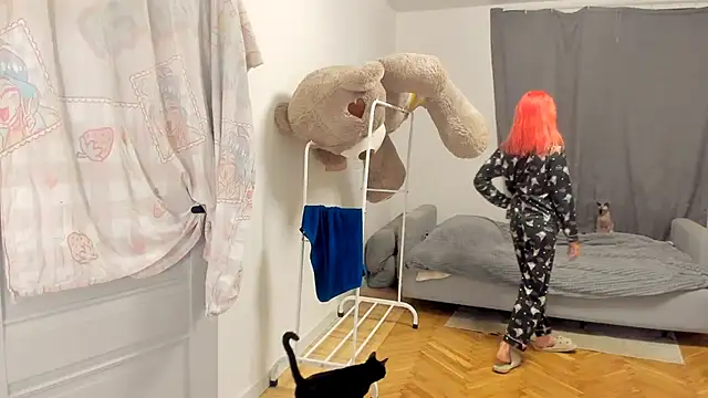 Snapshot of Silly__Milly chatting on 02-06-25, 06:56 Silly  Milly online show from 02-06-25, 06:56