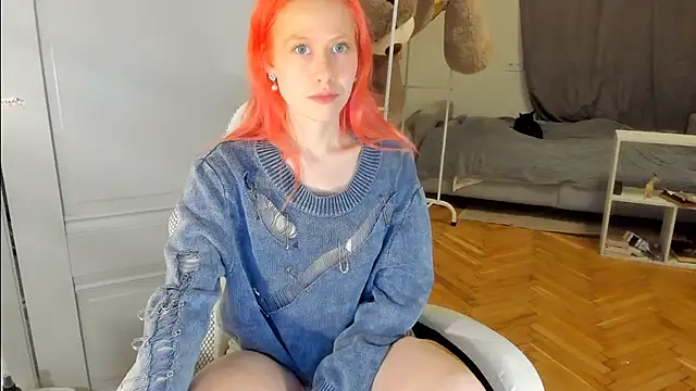 Snapshot of Silly__Milly chatting on 02-14-25, 03:15 Silly  Milly online show from 02-14-25, 03:15