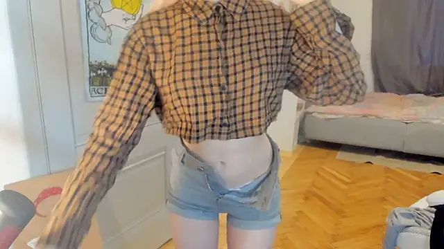 Snapshot of Silly__Milly chatting on 12-11-24, 10:36 Silly  Milly online show from 12-11-24, 10:36