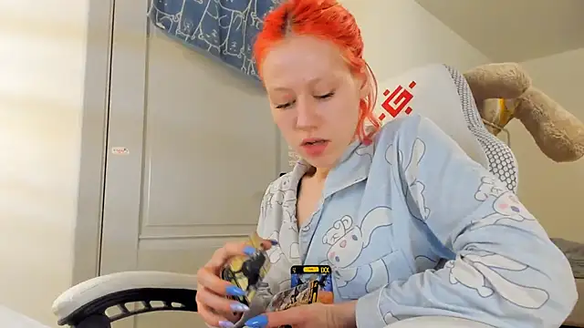 Snapshot of Silly__Milly chatting on 02-05-25, 02:59 Silly  Milly online show from 02-05-25, 02:59