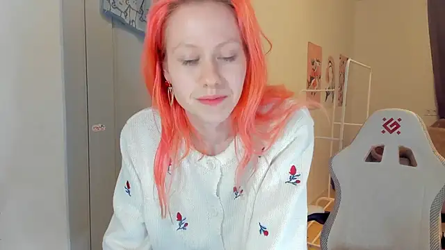 Snapshot of Silly__Milly chatting on 03-15-25, 10:22 Silly  Milly online show from 03-15-25, 10:22