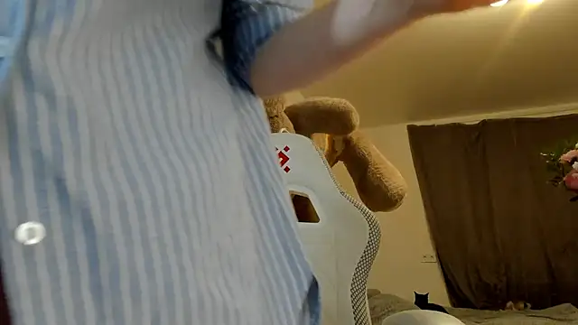 Snapshot of Silly__Milly chatting on 03-08-25, 11:07 Silly  Milly online show from 03-08-25, 11:07