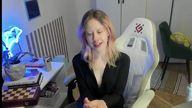 Silly  Milly online show from 06-05-26, 06:52