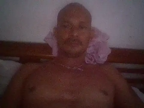 Snapshot of snoppie chatting on 06-06-26, 04:12 snoppie online show from 06-06-26, 04:12
