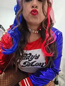 GatitaXD27 online show from 10-31-25, 10:23