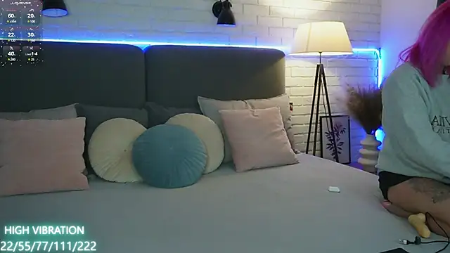 Snapshot of Selena_Lily chatting on 03-15-25, 07:38 Selena Lily online show from 03-15-25, 07:38