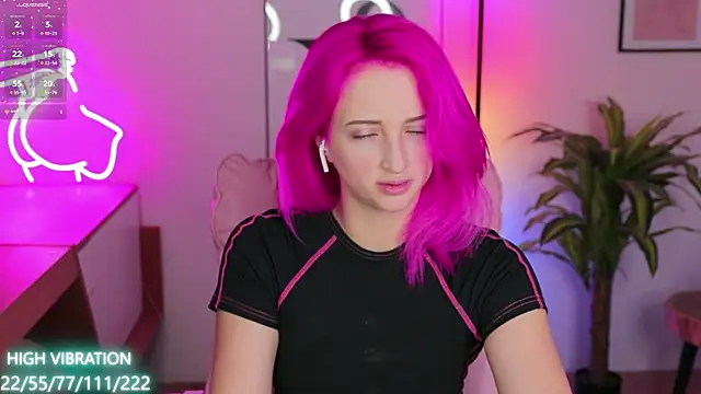 Snapshot of Selena_Lily chatting on 01-30-25, 04:24 Selena Lily online show from 01-30-25, 04:24