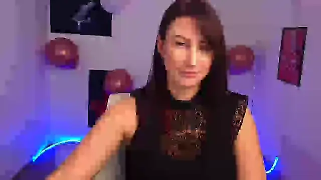 Snapshot of Loren_Moa chatting on 03-05-25, 10:44 Loren Moa online show from 03-05-25, 10:44