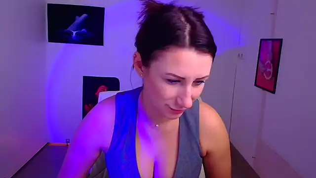 Snapshot of Loren_Moa chatting on 01-21-25, 07:15 Loren Moa online show from 01-21-25, 07:15