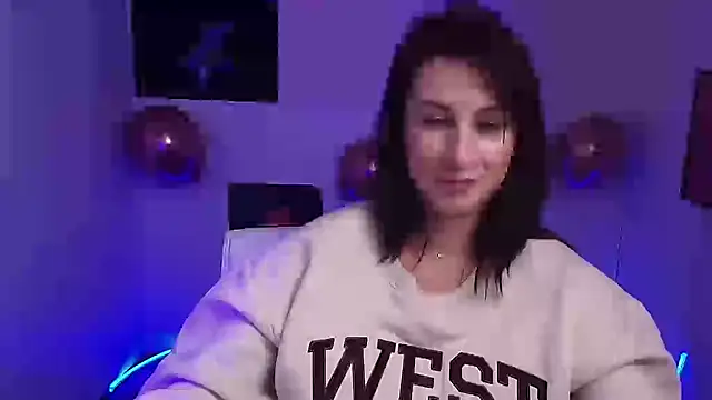 Snapshot of Loren_Moa chatting on 02-12-25, 04:22 Loren Moa online show from 02-12-25, 04:22