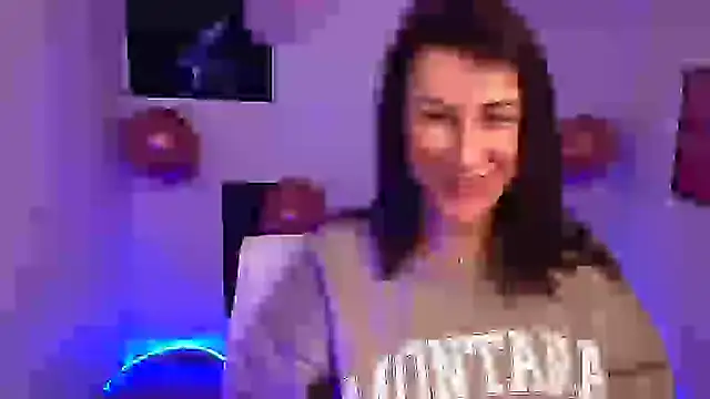 Snapshot of Loren_Moa chatting on 02-27-25, 06:46 Loren Moa online show from 02-27-25, 06:46