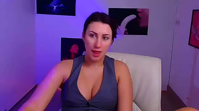 Snapshot of Loren_Moa chatting on 01-21-25, 10:19 Loren Moa online show from 01-21-25, 10:19