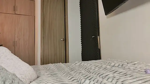 lady ni  online show from 10-11-25, 01:01
