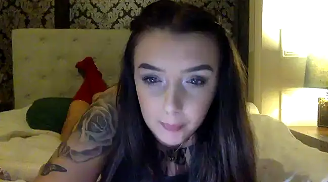Snapshot of LucyLuxee19 chatting on 12-29-24, 07:32 LucyLuxee19 online show from 12-29-24, 07:32