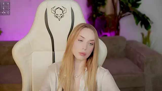 Linda054 online show from 10-19-25, 11:02