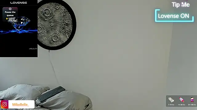 Snapshot of mike_belle chatting on 11-15-25, 08:57 mike belle online show from 11-15-25, 08:57