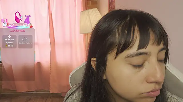 Snapshot of emitaa17228o chatting on 07-15-26, 06:59 emitaa17228o online show from 07-15-26, 06:59