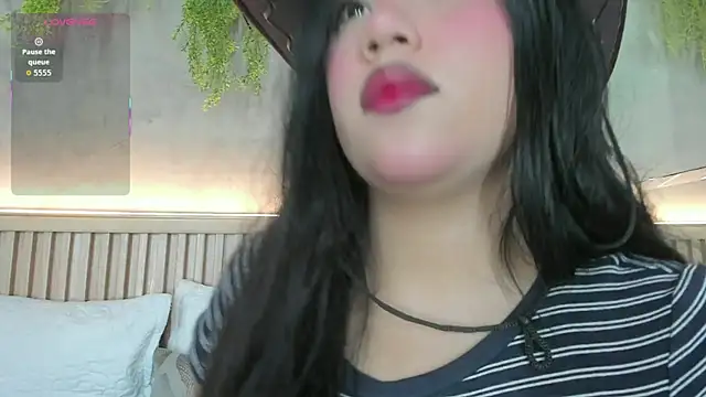 Lana Lann online show from 11-29-25, 12:16