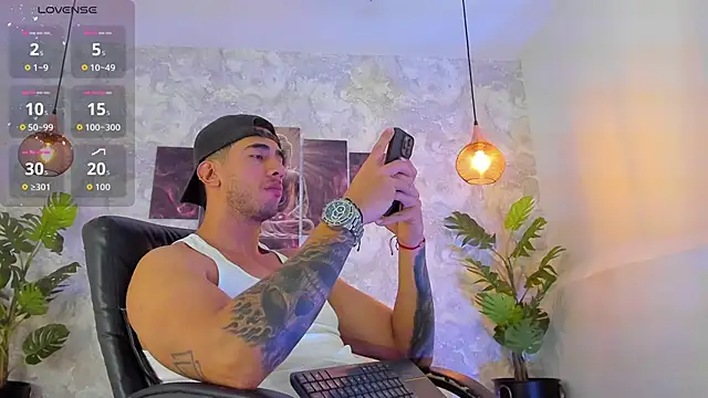 Snapshot of Nate_franco chatting on 02-05-26, 02:29 Nate franco online show from 02-05-26, 02:29