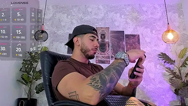 Snapshot of Nate_franco chatting on 01-17-26, 03:32 Nate franco online show from 01-17-26, 03:32