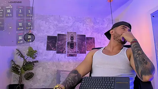 Snapshot of Nate_franco chatting on 05-13-26, 03:57 Nate franco online show from 05-13-26, 03:57