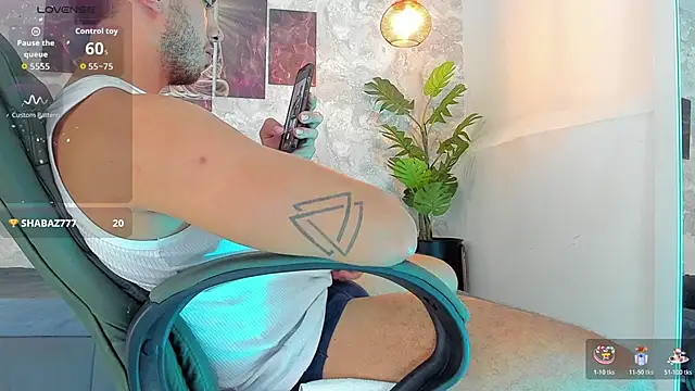 Snapshot of Nate_franco chatting on 02-13-26, 04:01 Nate franco online show from 02-13-26, 04:01