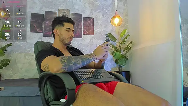 Snapshot of Nate_franco chatting on 02-11-26, 03:39 Nate franco online show from 02-11-26, 03:39