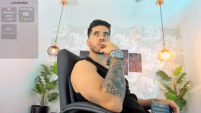 Snapshot of Nate_franco chatting on 02-25-26, 04:45 Nate franco online show from 02-25-26, 04:45