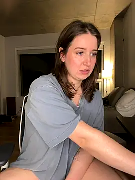 nerdynina online show from 10-22-25, 01:38
