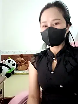    Erin    online show from 02-24-26, 03:40