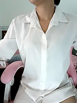    Erin    online show from 11-10-25, 03:22